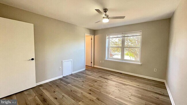 Building Photo - 52 Jacamar Dr