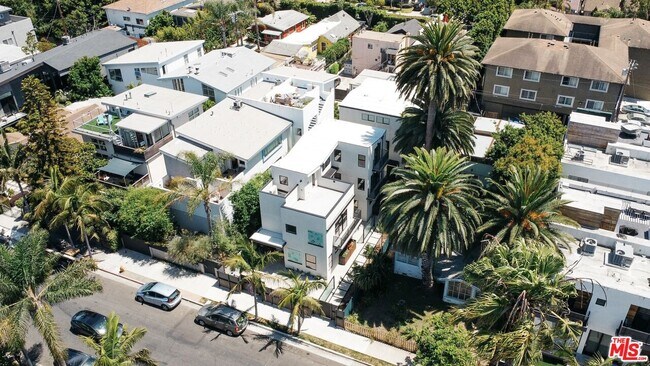 Building Photo - 538 Vernon Ave