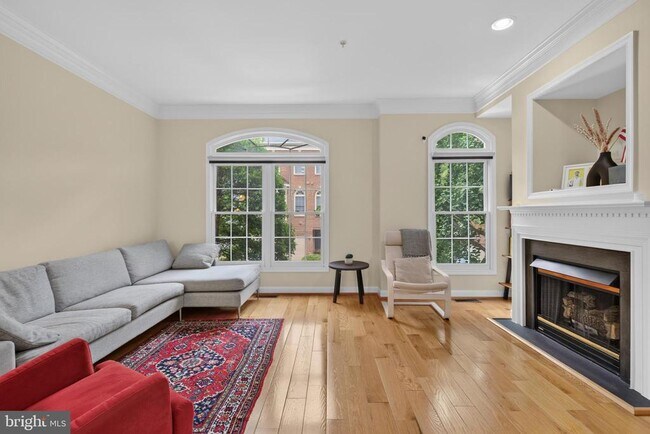 Building Photo - 8814 Hunting Lodge Ct