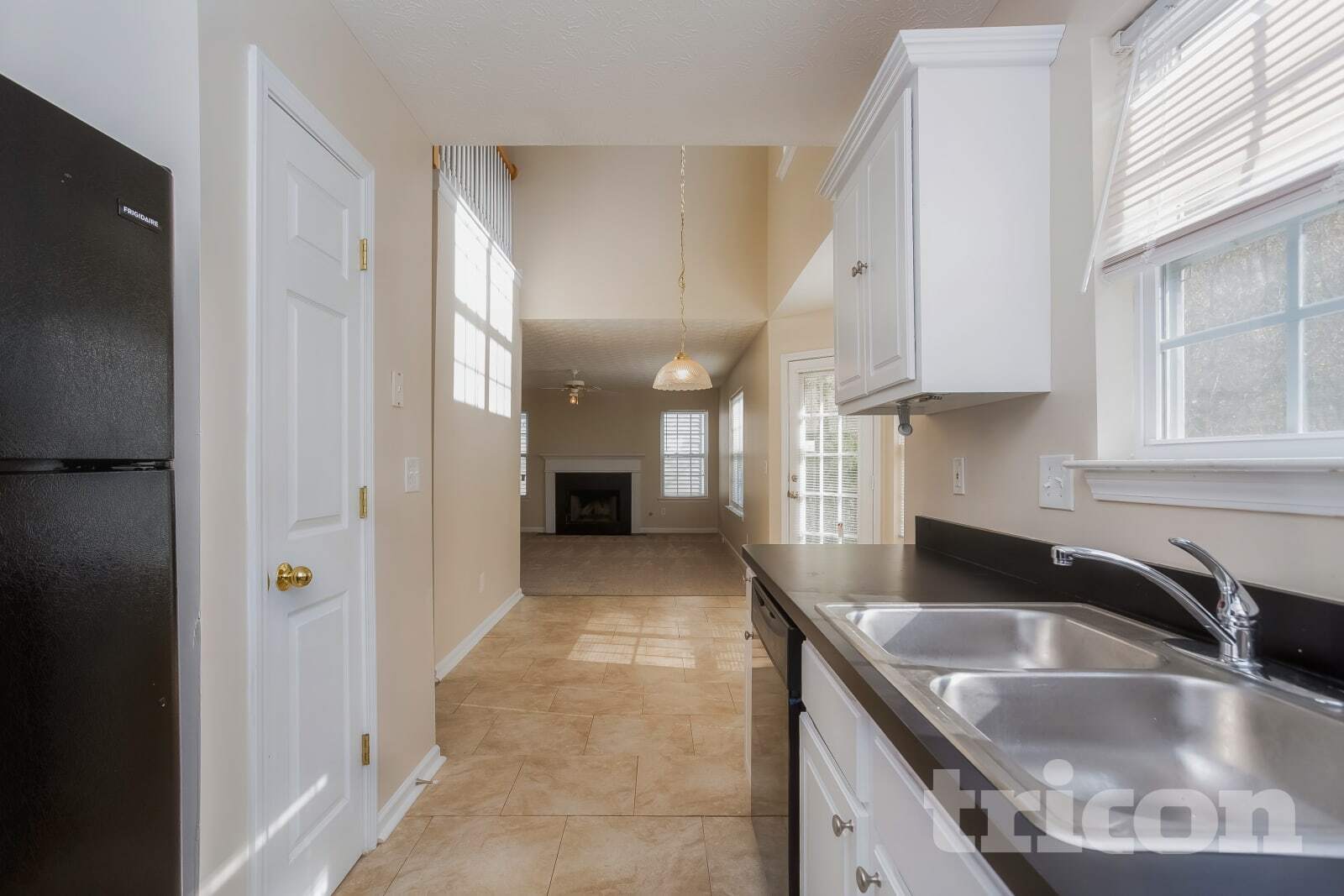 Building Photo - 120 Dairyland Dr