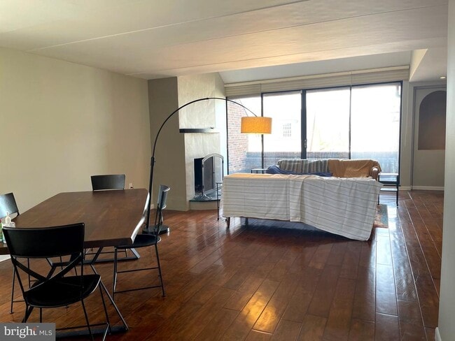 Building Photo - 28 Main St