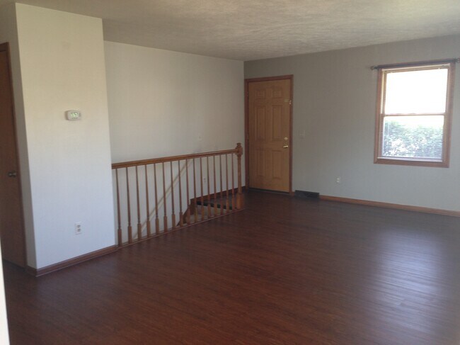 Building Photo - 4194 Ivanrest Ave SW