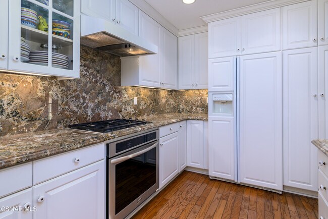Building Photo - 4161 Clubhouse Dr