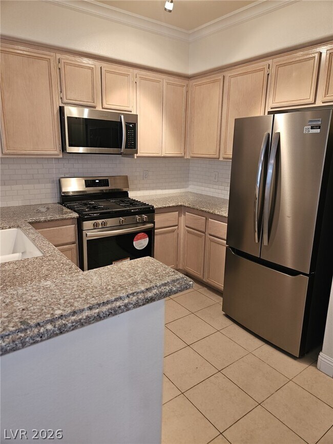 Building Photo - 9901 Trailwood Dr