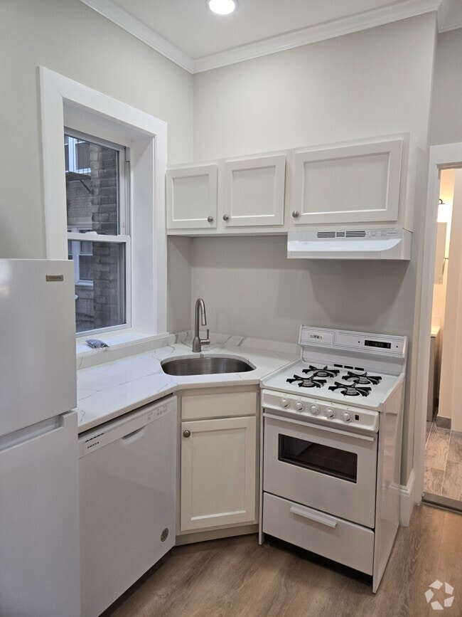 Building Photo - 1286 Boylston St