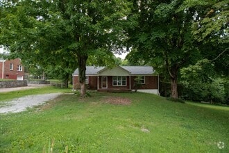 Building Photo - Three Bedroom in Sango!