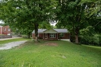 Building Photo - Three Bedroom in Sango!