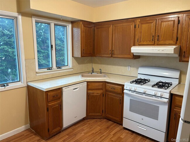 Building Photo - 155-69 99th St