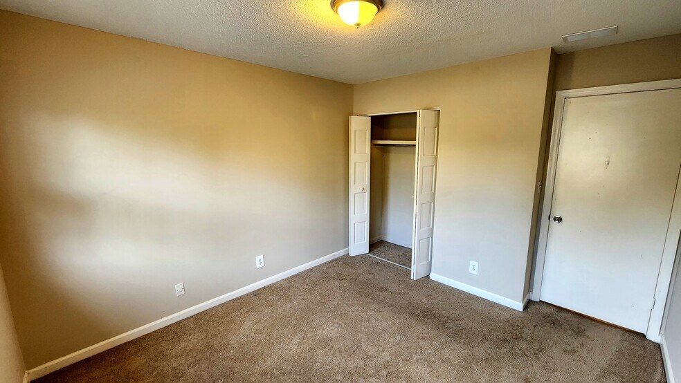 Guest Bedroom 1 - 2409 Farmstead Cir