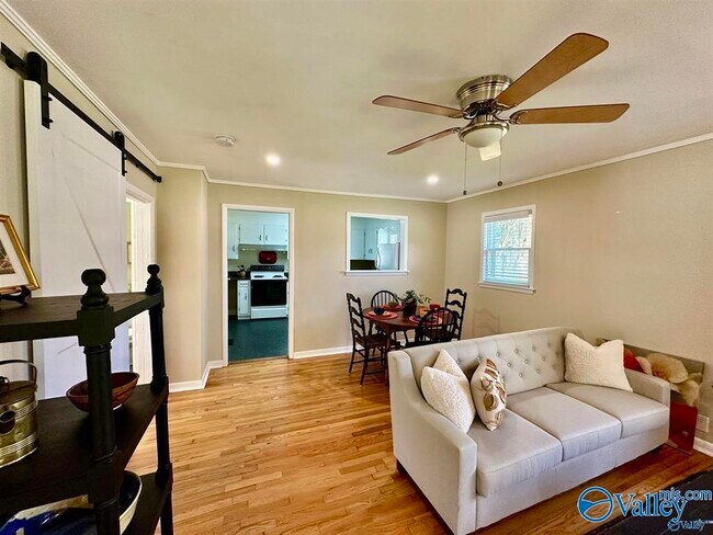 Building Photo - 1529 Mckinley Ave NE