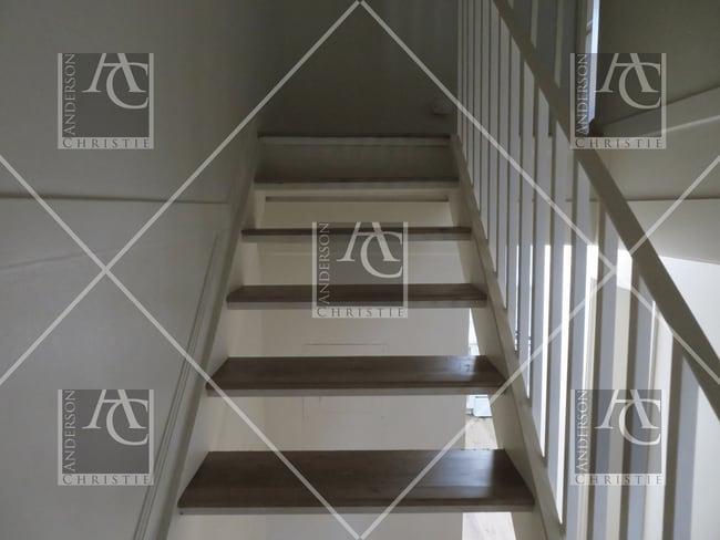 Building Photo - 3 bed 1.5 bath Home upper westside