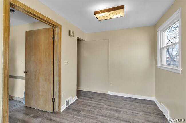 Building Photo - 4098 Bailey Ave