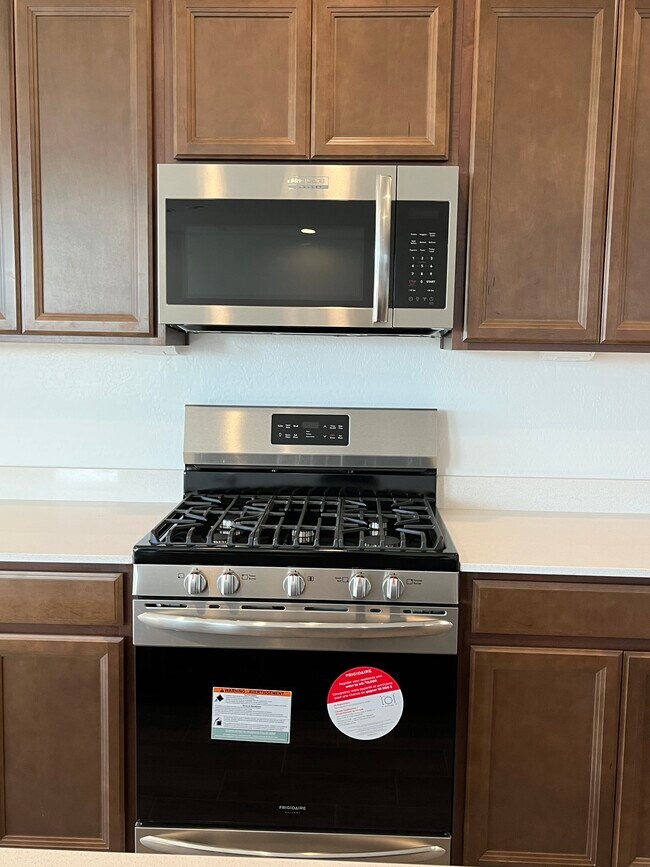 Building Photo - 9426 W Sells Dr