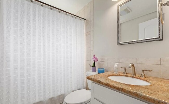 Building Photo - LOW RENT!Beautiful 4Bed2Bath House!PRIME h...