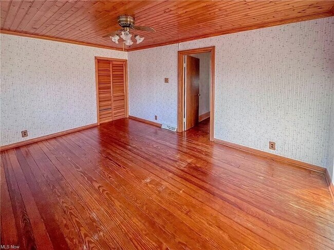 Building Photo - 316 E Florida Ave