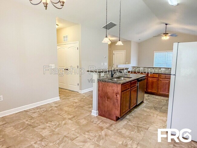 Building Photo - 103 Rolling Knoll Ct