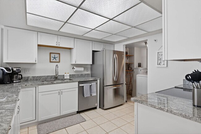 Building Photo - 3859 S Atlantic Ave