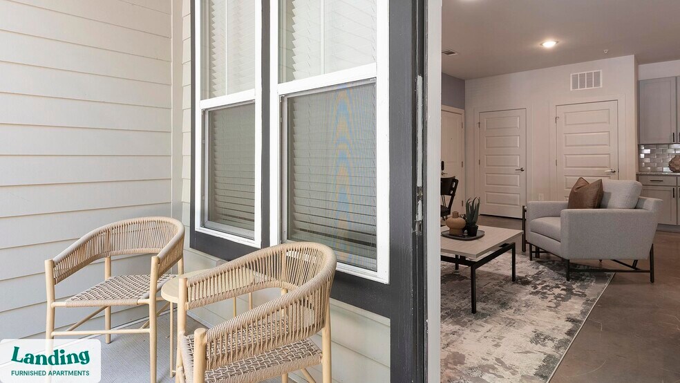 Building Photo - 404 W 26th St