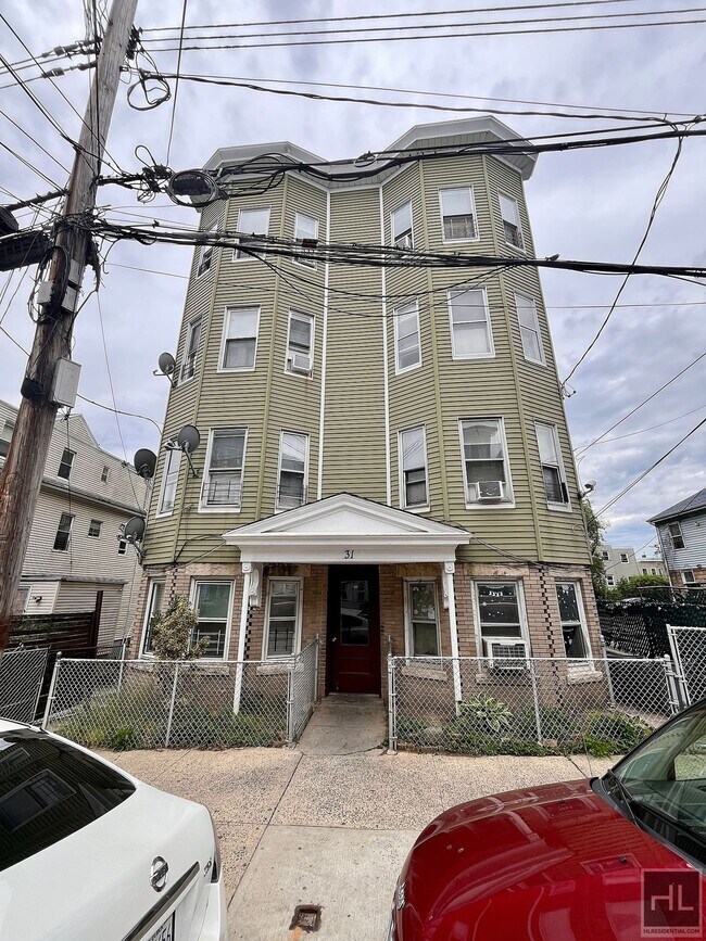 Building Photo - Cedar St,Yonkers