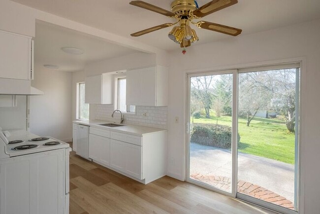 Building Photo - 2545 NW 111th Ave