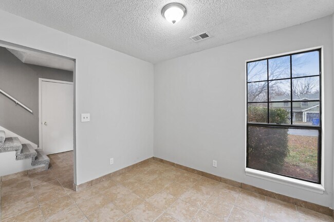Building Photo - " Renovated 3-Bed, 2.5 Bath in Olathe - Available Now!"  1st month's rent is FREE!*