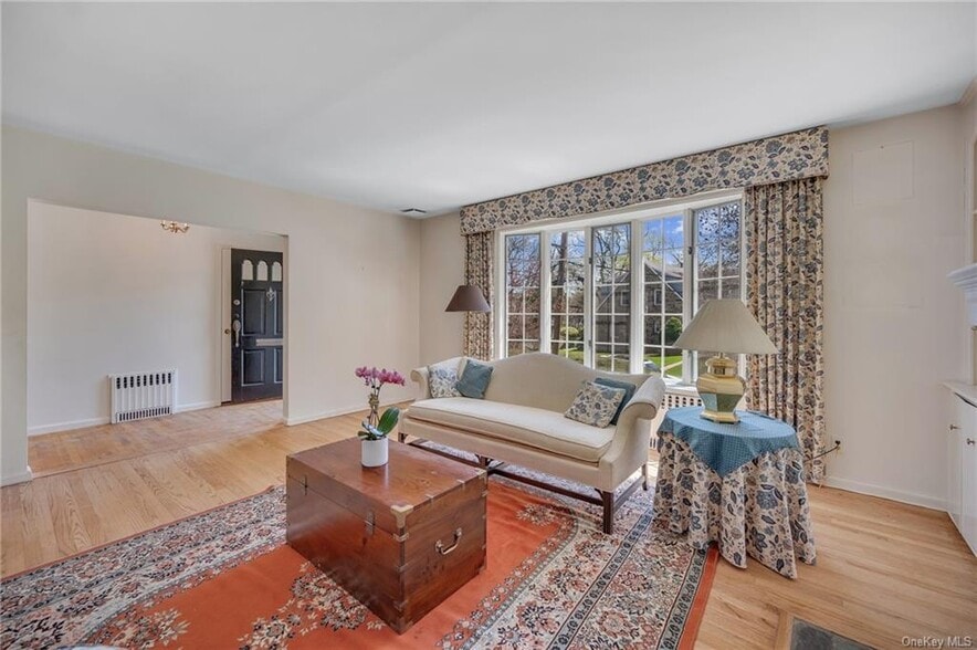 Building Photo - 6 Wildway