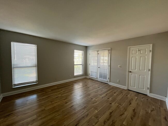 Building Photo - 1312 Bass Dr
