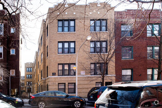 Building Photo - 837.5 W Cornelia Ave