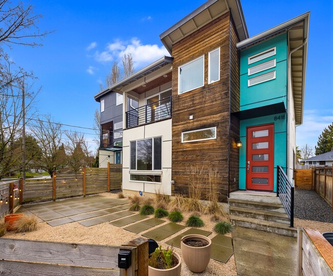 Primary Photo - Seward Park Modern 3 Bedroom 3 Bath Home -...