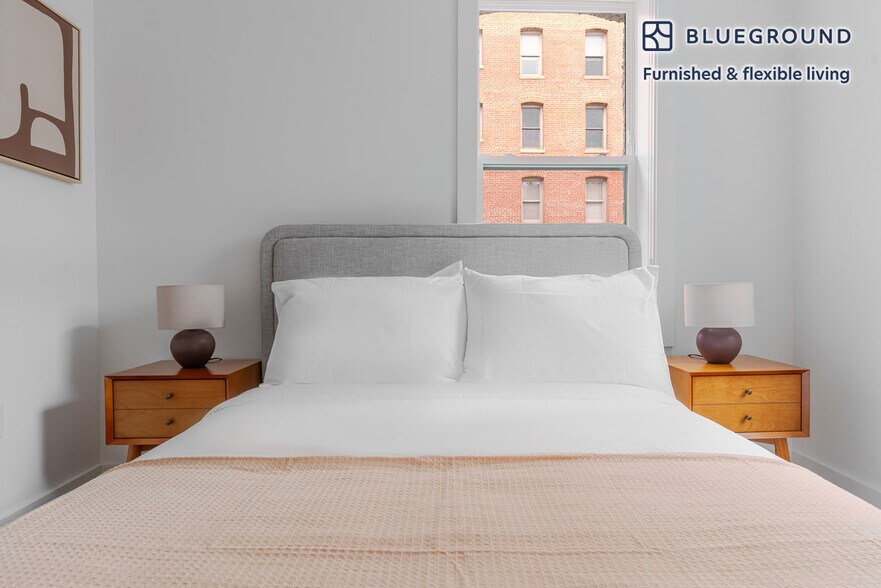 Building Photo - 2116 Kalorama Rd NW