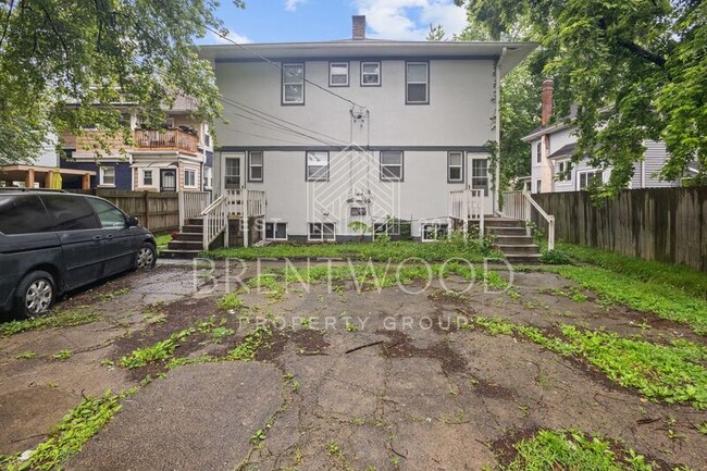 Building Photo - 3041 N Delaware St