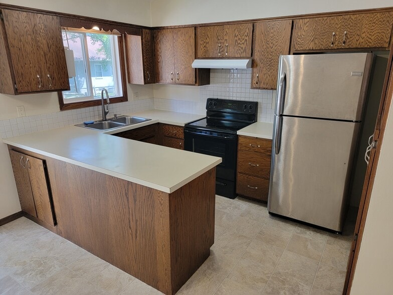 Kitchen - 6276 15th St N