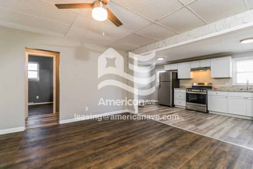 Building Photo - 1127 Williams St