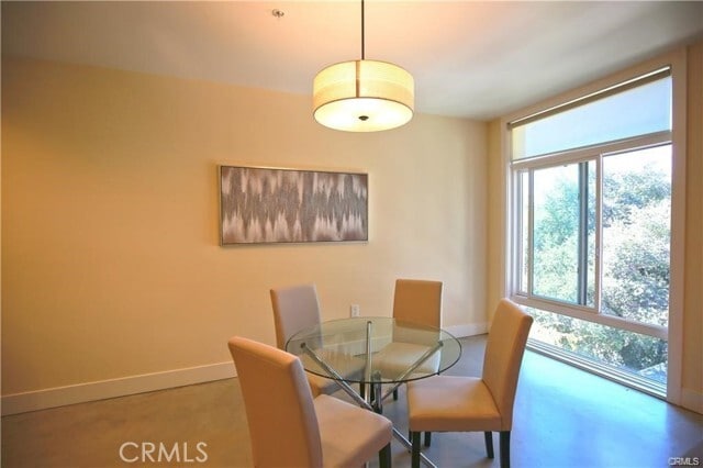 Building Photo - 133 S Los Robles Ave