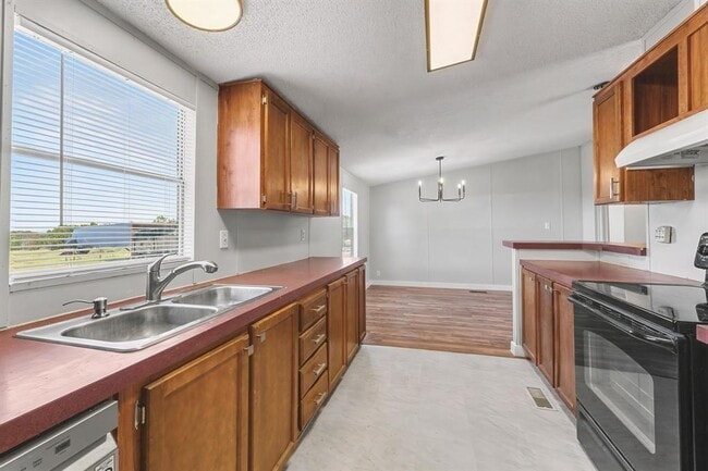 Building Photo - 930 Co Rd 224