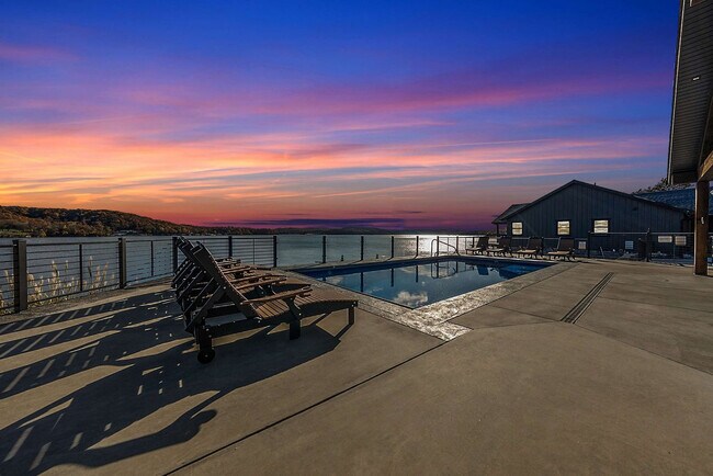 Building Photo - 201 Shady Ozark Ln