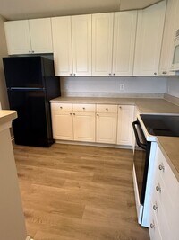 Building Photo - Hidden Springs II Condos