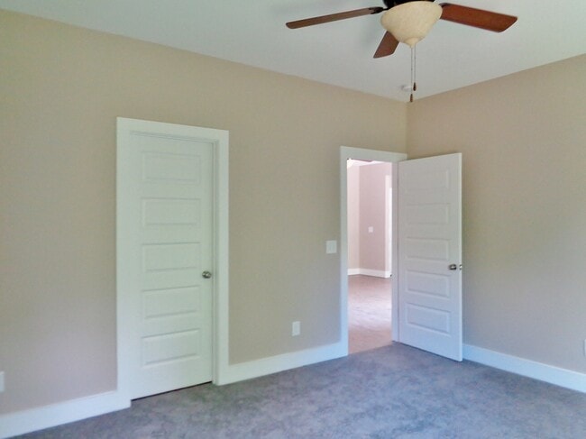 Building Photo - Home for Rent in Tuscaloosa, AL... Available to View Now!!!