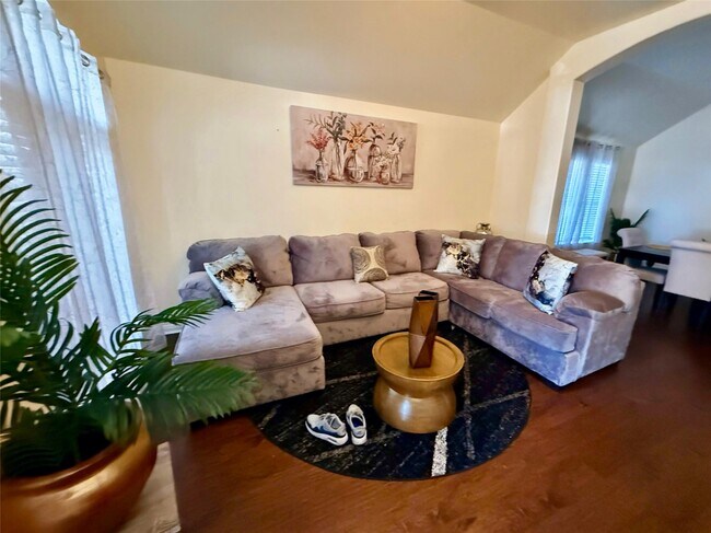 Building Photo - 4010 Highland Vale Ct