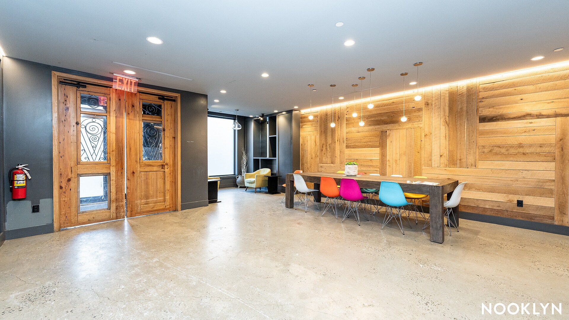 Building Photo - 824 E New York Ave