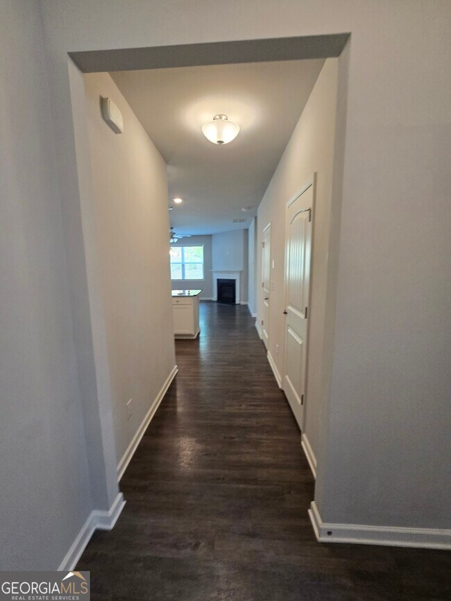 Building Photo - 121 Valimar Dr