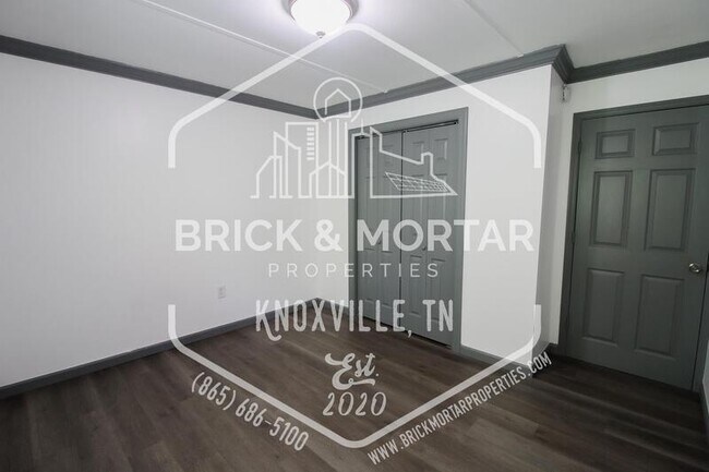 Building Photo - 170 W Wadsworth Cir