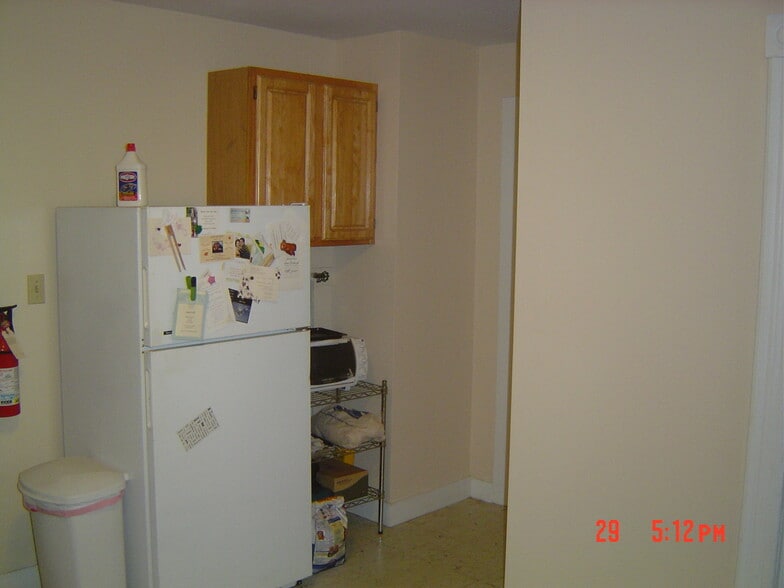 Building Photo - 172 S Branch St