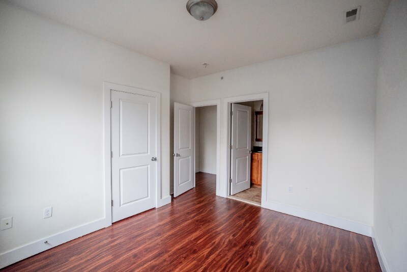 Building Photo - 3518 Spring Garden St