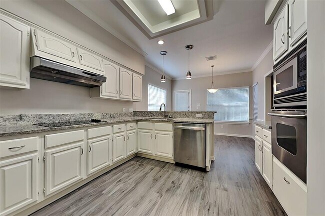 Building Photo - 4106 Hill Springs Dr