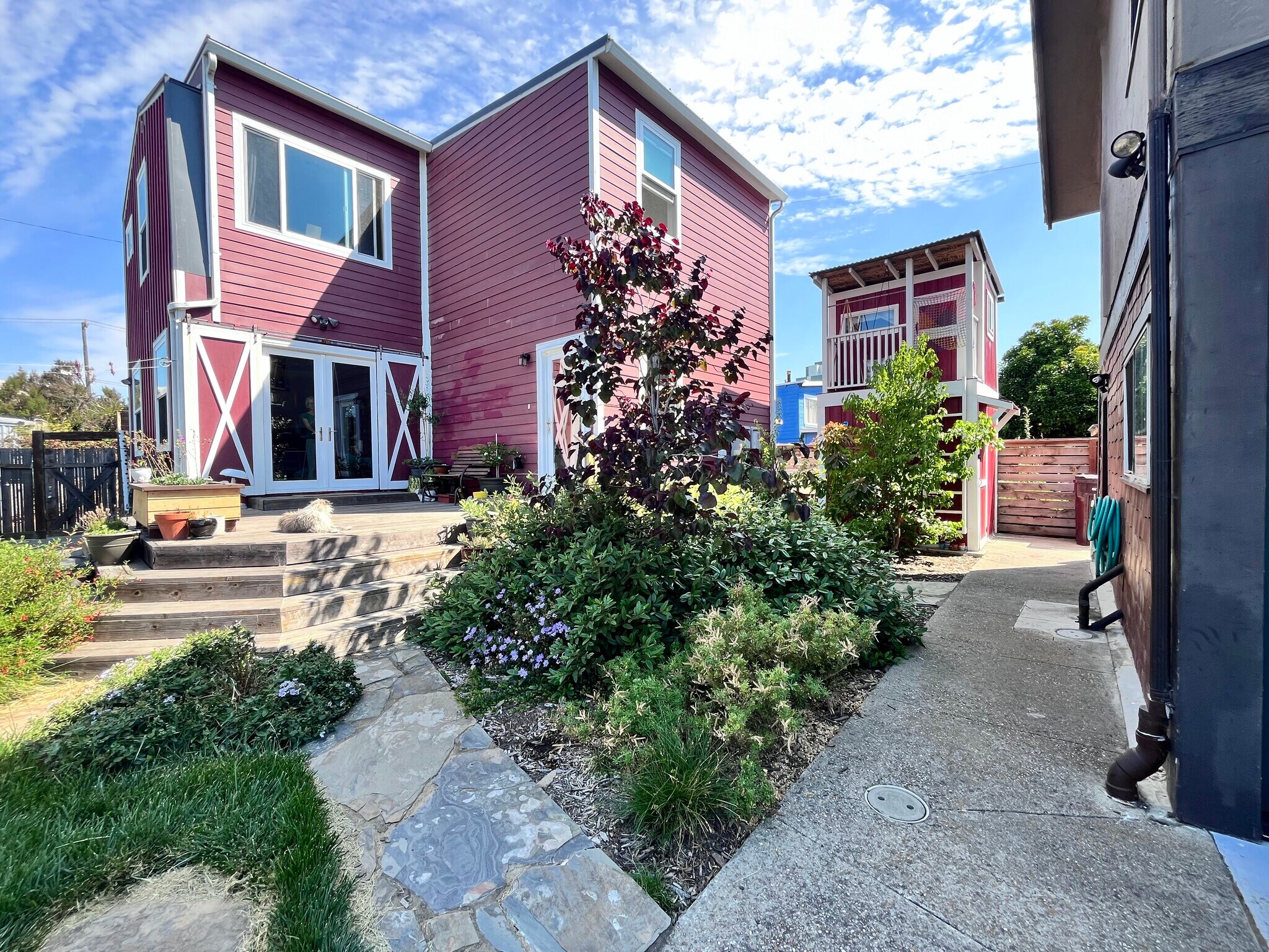 Building Photo - 1172 Ocean Ave