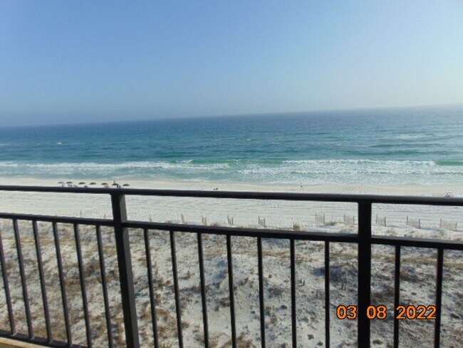 Building Photo - Views! Gorgeous, upgraded penthouse condo at The Breakers