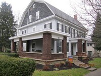 Building Photo - 224 Cherry St