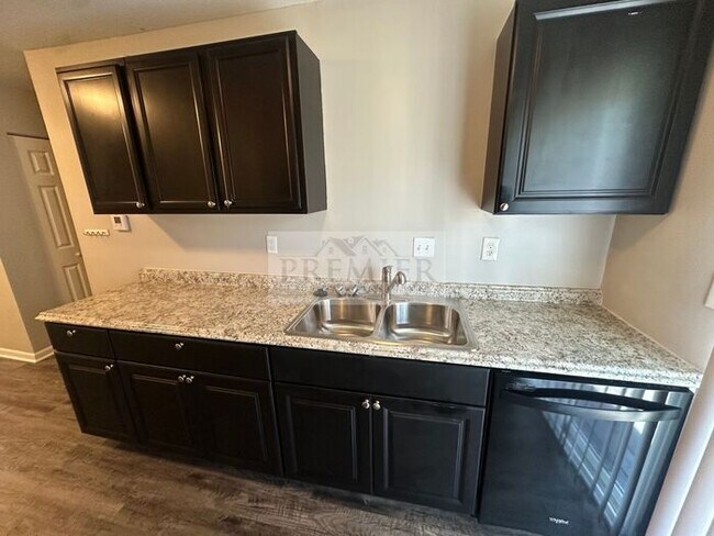Building Photo - 9314 Reeder Dr