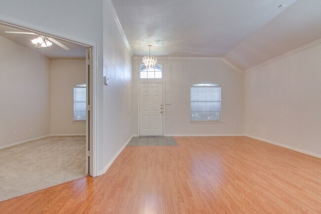 Building Photo - 1133 Hillwood Dr